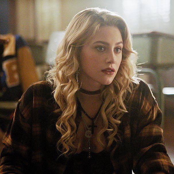 ‿︵˓ʚ♡ɞ˓︵‿ - Discord Profile Picture | Free PFP Download