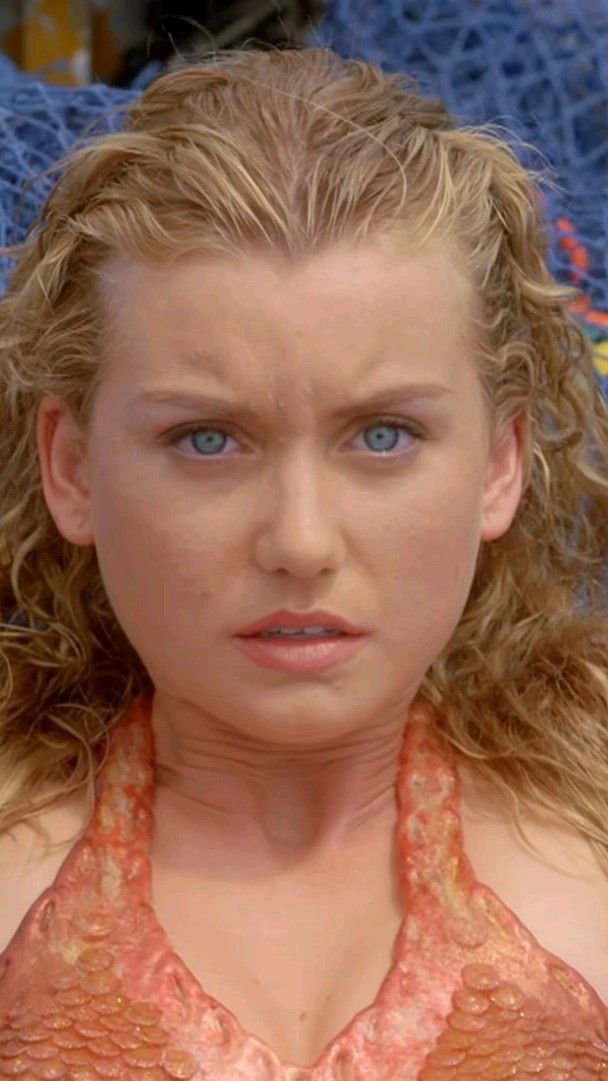 Ondina ( Isabel Durant ) - Discord Profile Picture | Free PFP Download